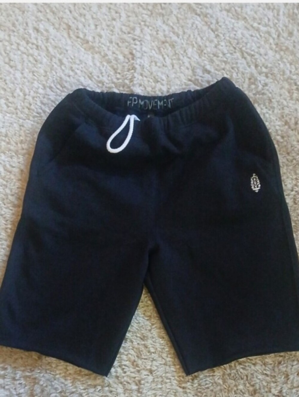 NWOT FREE PEOPLE MVMT CUT OFF SHORTS (WII SHIP TODAY)